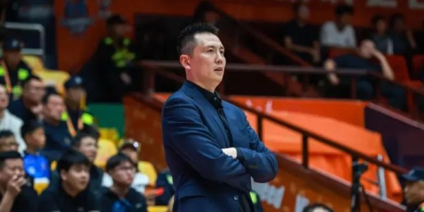 MK体育官方入口-卢伟无悬念当选最佳教练！本赛季执教全面蜕变，球队霸占11项第一